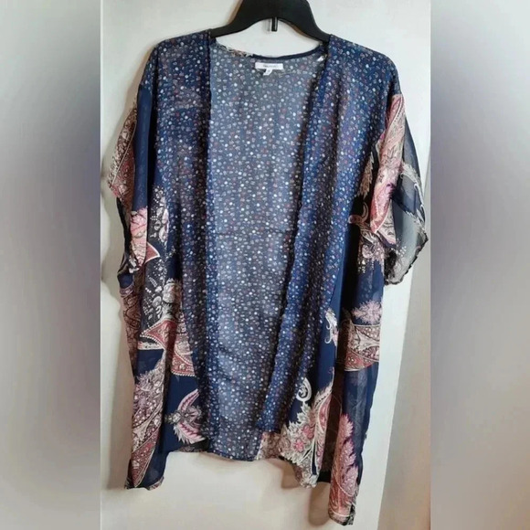 💕 2 For $10 Maurices Sheer Patterned Kimino Size Large/XL - Picture 2 of 3